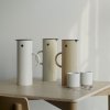 Stelton EM77 Termos Stołowy - Dzbanek Termiczny 1 l / Piaskowy Warm Sand